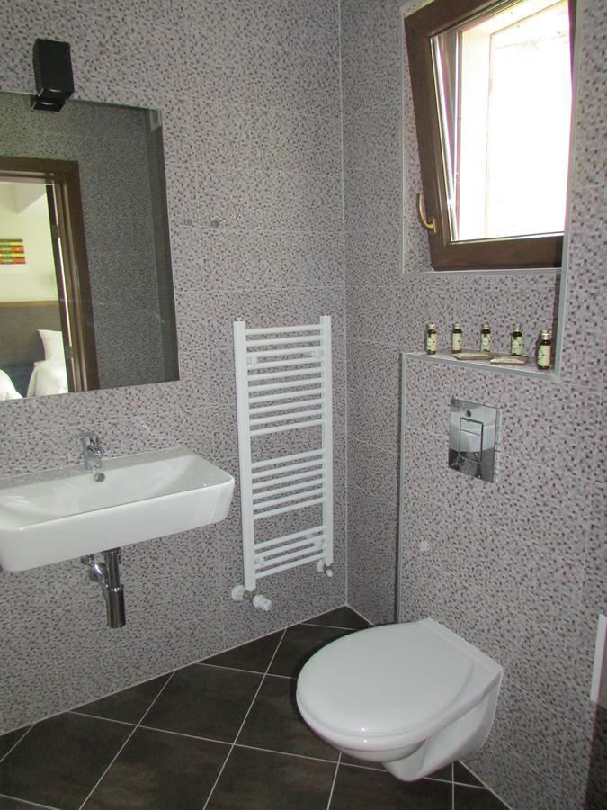 Trigrad Hotel Luaran gambar