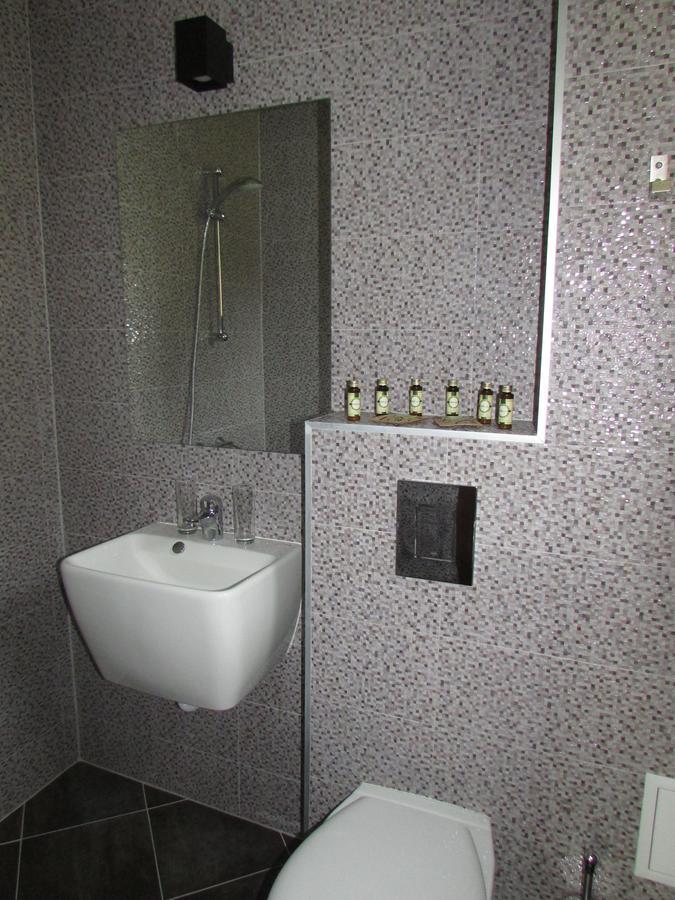 Trigrad Hotel Luaran gambar