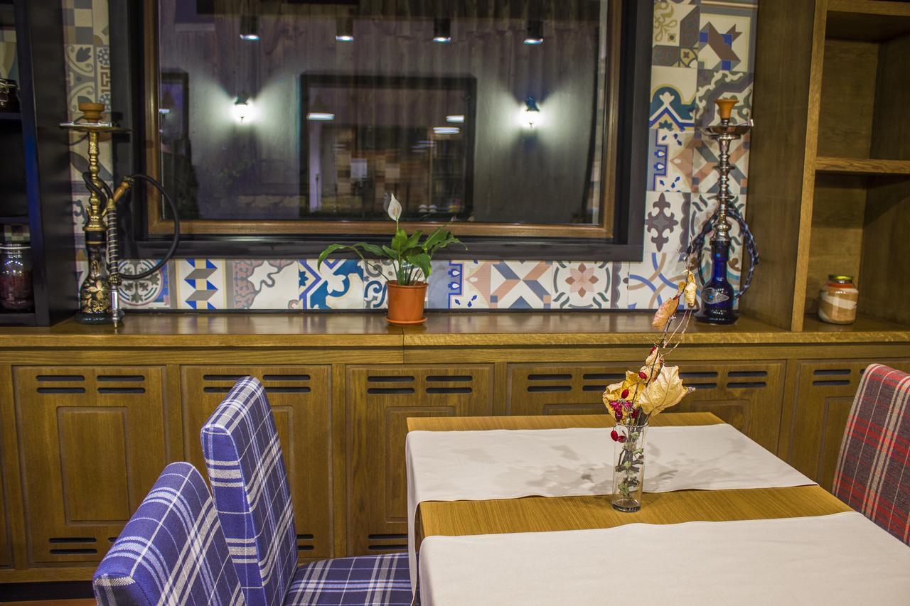Trigrad Hotel Luaran gambar