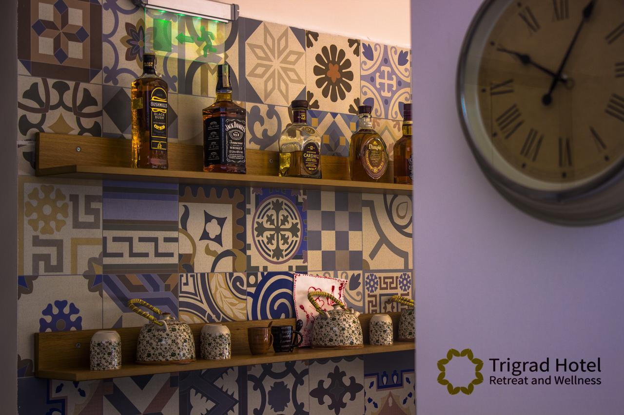 Trigrad Hotel Luaran gambar
